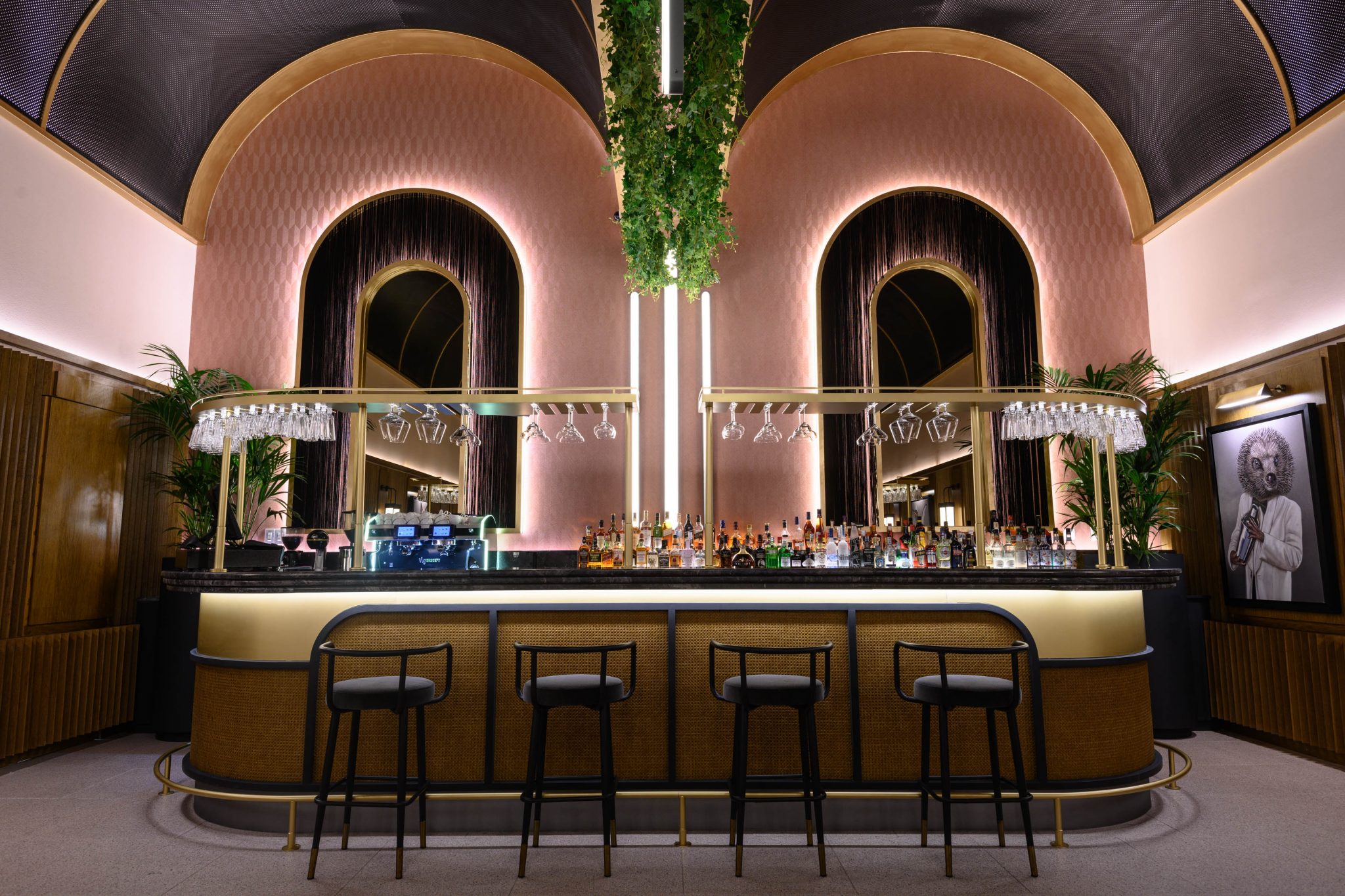 Ian’s_Lounge_Bar_bar