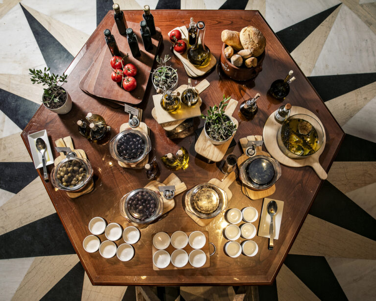 Hyatt-Regency-Thessaloniki-Ambrosia-Sunday-Brunch-table copy